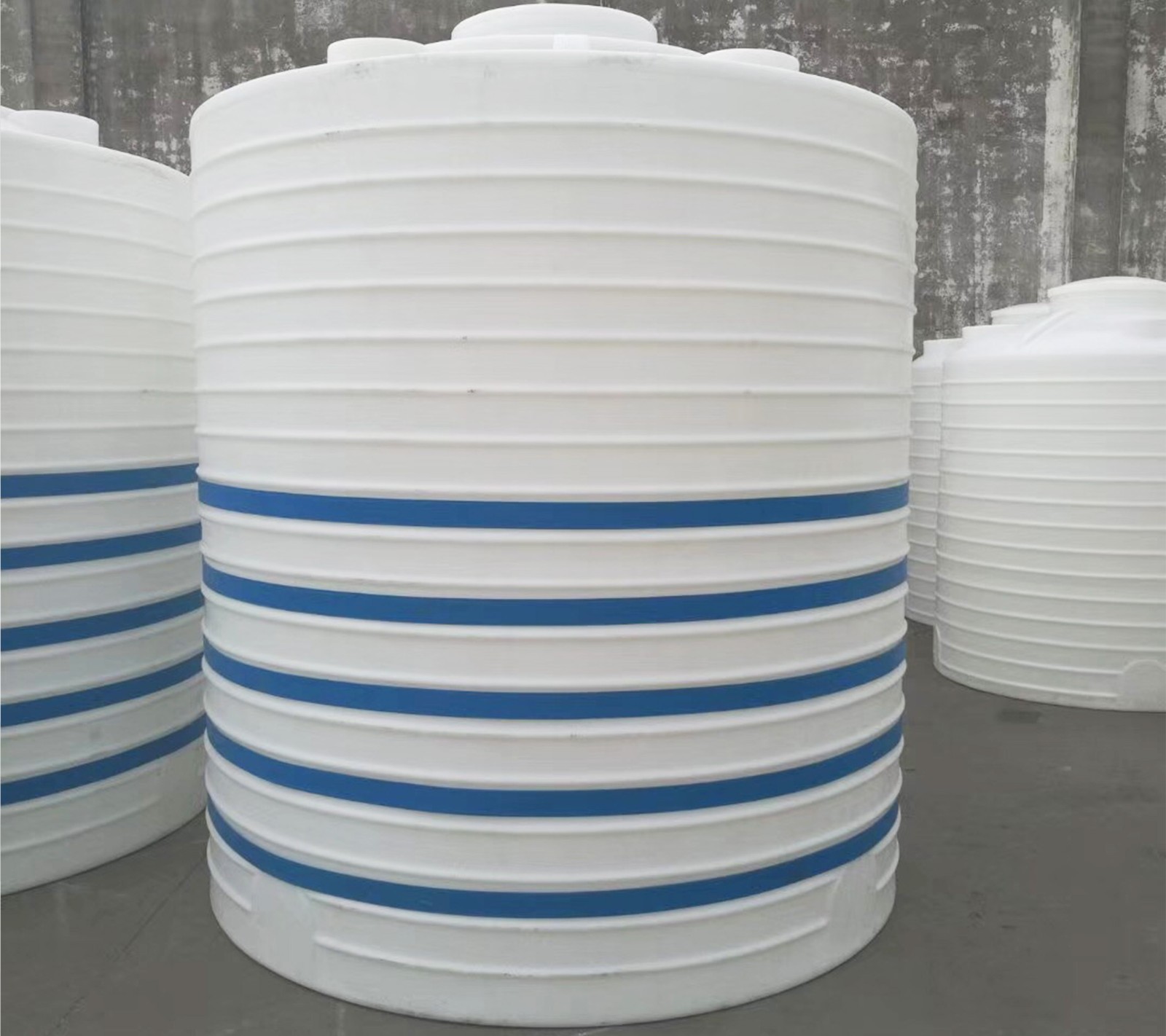 ���σ���